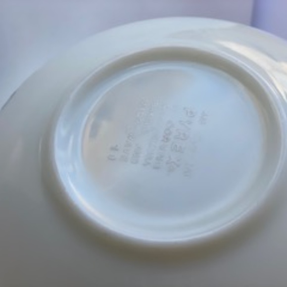 1970s Spring Blossom Pyrex Cinderella #443, 2.5 Quart Bowl - Picture 3 of 9